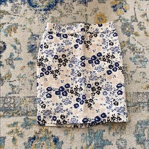 Ann Taylor Floral print skirt size 4